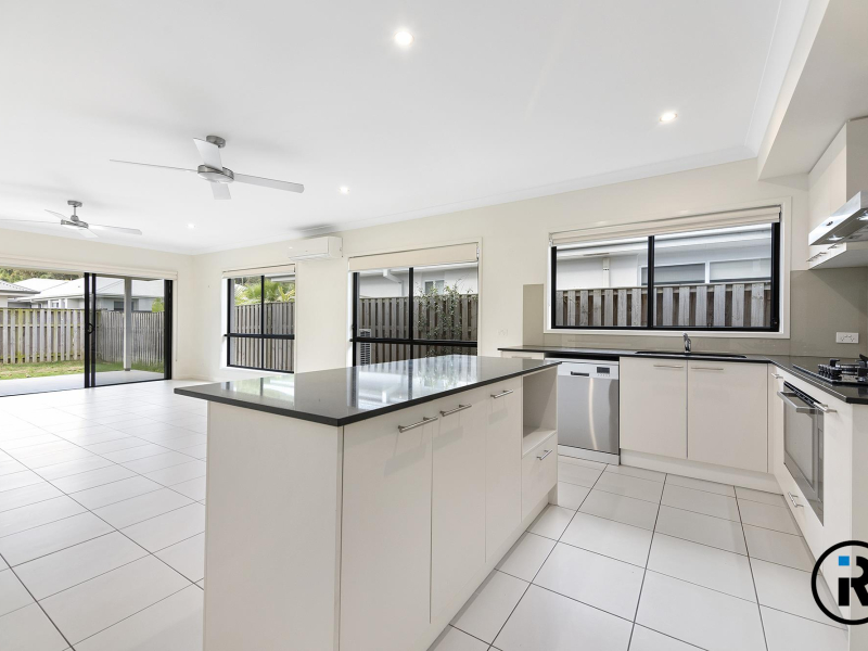 6 Sunwood Cr, Maudsland, Qld 4210