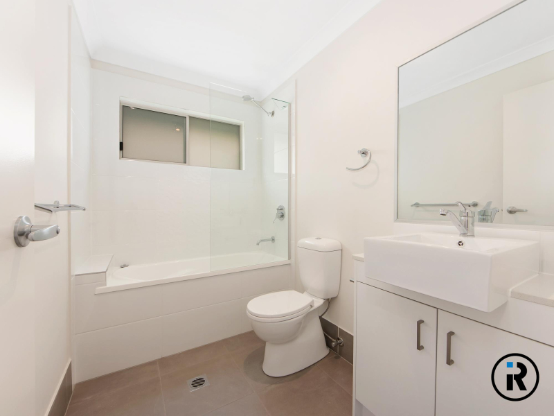1/23 Farmer Place, Park Ridge, QLD 4125 Australia