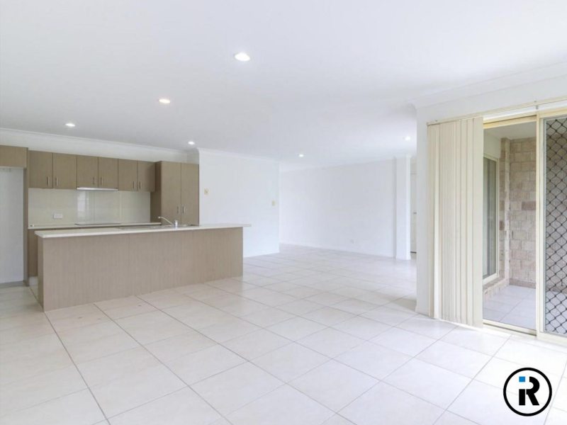 2/2 Clay Court, Pimpama, Qld 4209