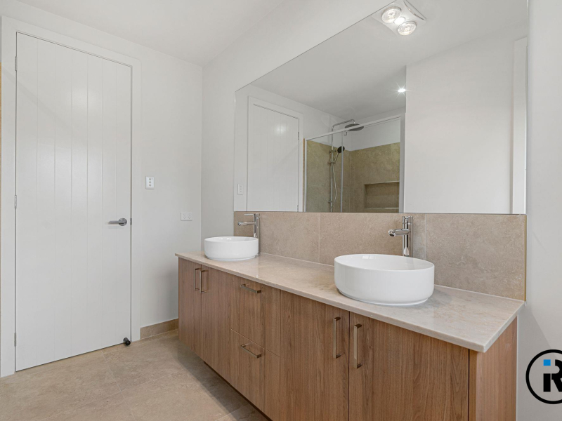 7A Pond Street, Mount Gravatt East, QLD 4122 Australia