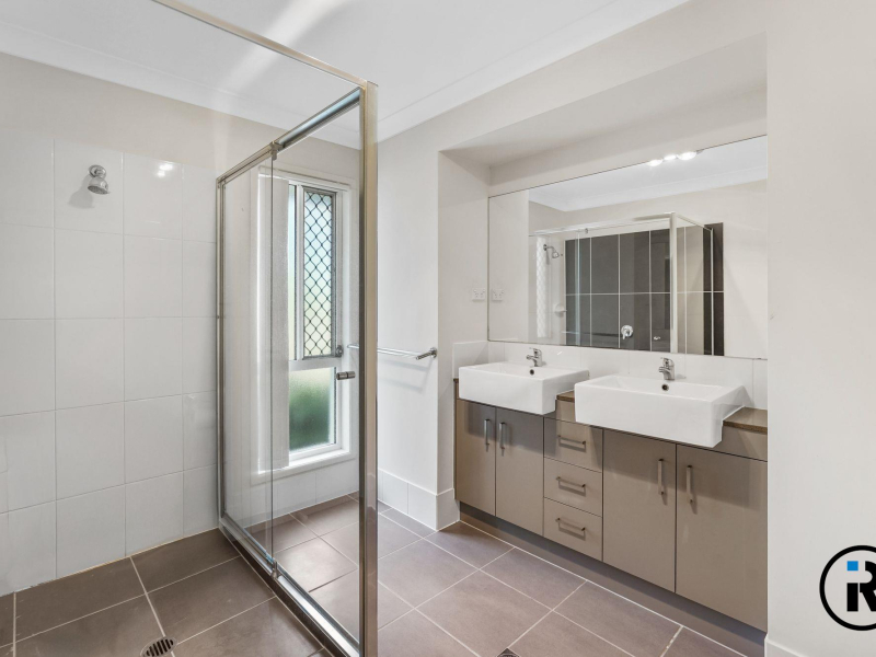 2 Nepal Court, Springfield Lakes, QLD 4300