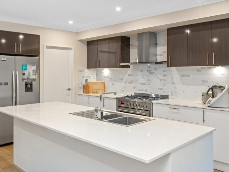 21 Naren Street, Spring Mountain, QLD 4300