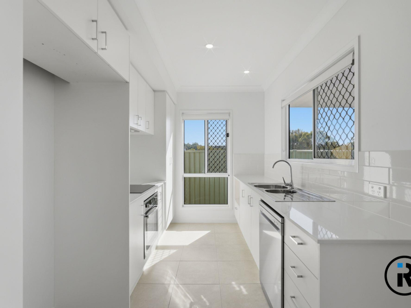 2/38 Somerville Circuit, Park Ridge, QLD 4125 Australia