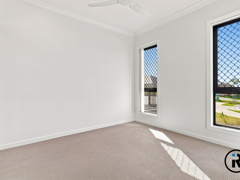 2/9 Isaac Court, Plainland, QLD 4341
