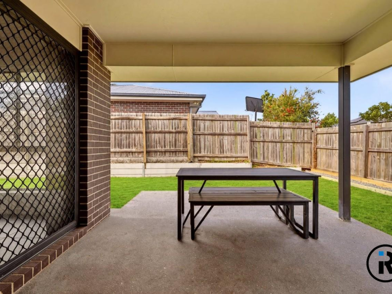 8 Honey Street, Redbank Plains, QLD 4301 Australia