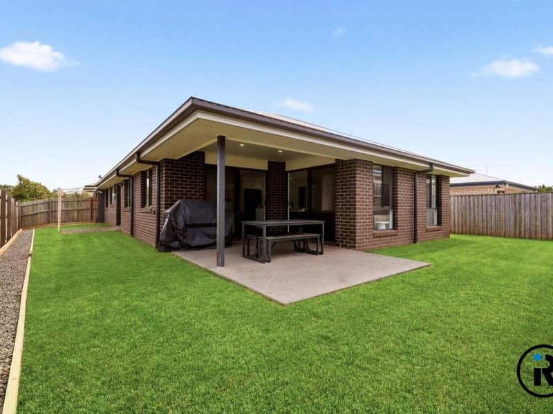 8 Honey Street, Redbank Plains, QLD 4301 Australia