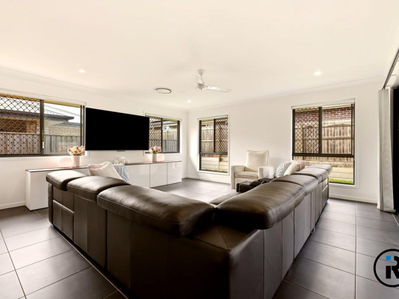 8 Honey Street, Redbank Plains, QLD 4301 Australia