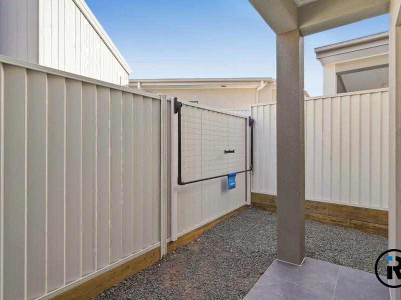 31B Ratnam Road, Redbank Plains, QLD 4301 Australia
