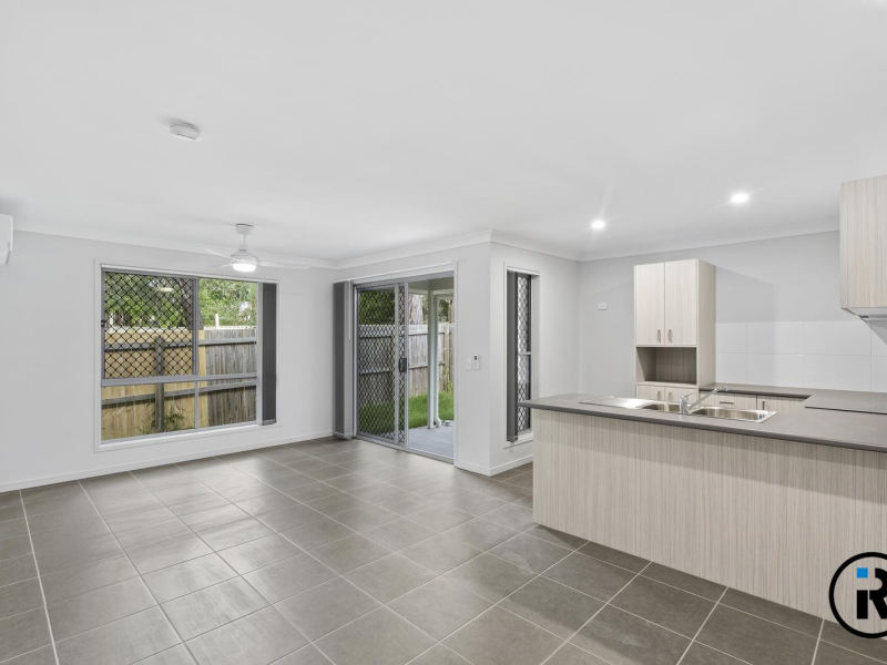 1/13b First Ave, Marsden, QLD 4132