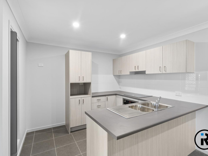 1/13b First Ave, Marsden, QLD 4132