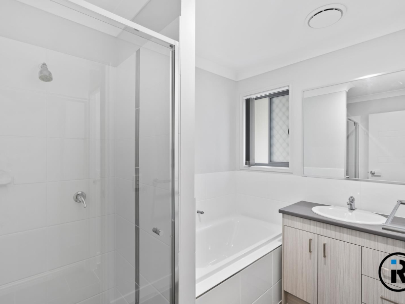 1/13b First Ave, Marsden, QLD 4132