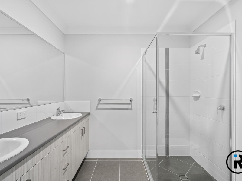 1/13b First Ave, Marsden, QLD 4132