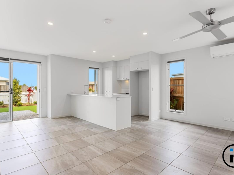 5 Adrian Circuit, Nirimba, QLD 4551 Australia