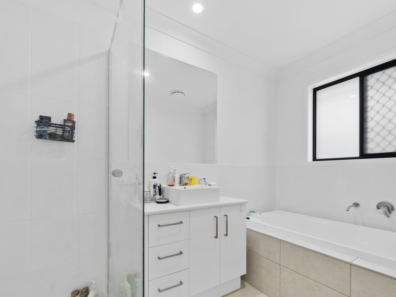 8 Templeton Street, Logan Reserve, QLD 4133 Australia