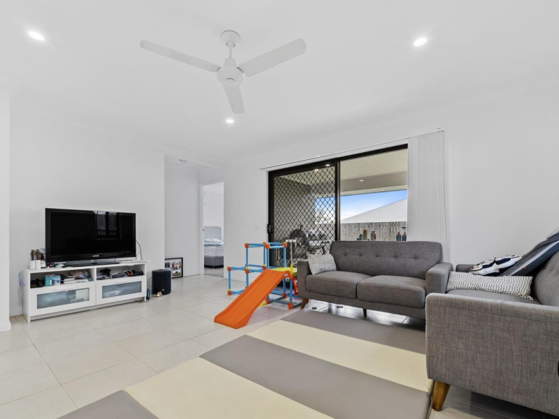 8 Templeton Street, Logan Reserve, QLD 4133 Australia