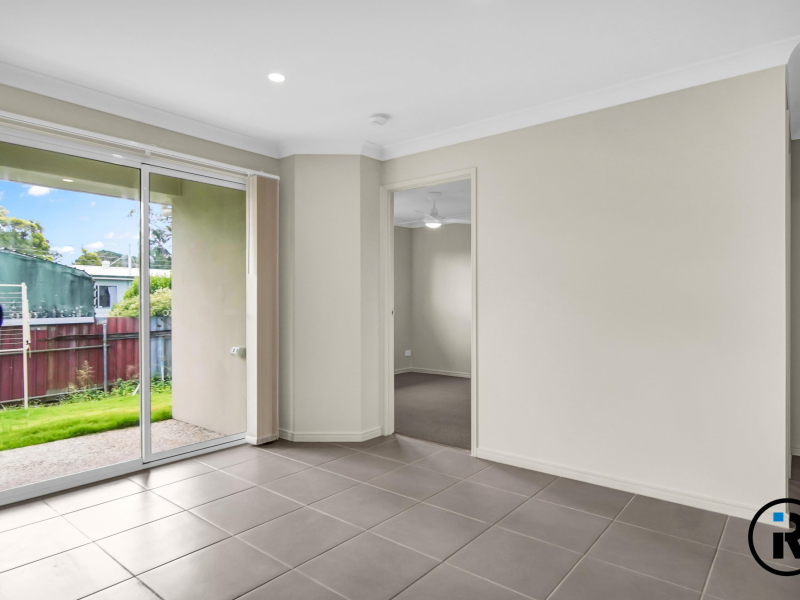 2/18B Ariel Avenue, KINGSTON, QLD 4114 Australia