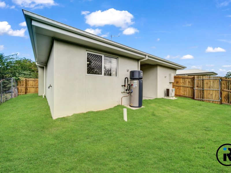 2/18B Ariel Avenue, KINGSTON, QLD 4114 Australia