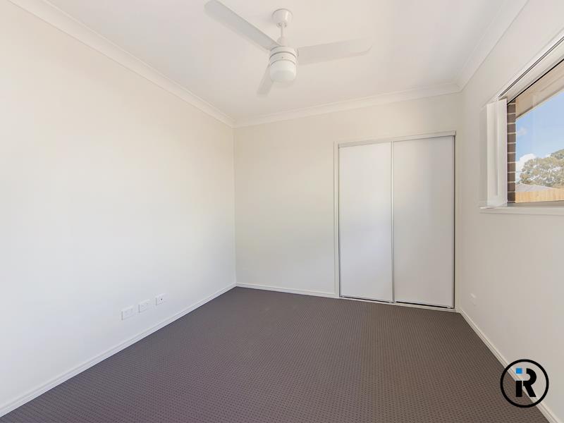2/15 Sunrise Court, LOGANLEA, QLD 4131 AUS