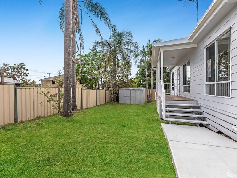 33A Carinya Street, CRESTMEAD, QLD 4132 AUS