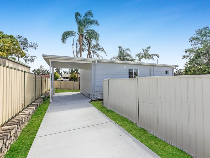 33A Carinya Street, CRESTMEAD, QLD 4132 AUS