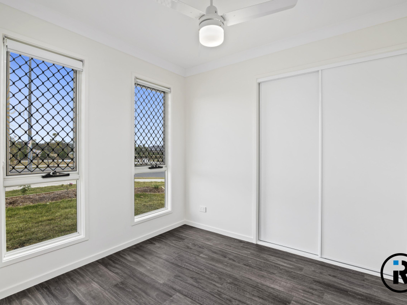 1/5 Hogg St, Logan Reserve, QLD 4133