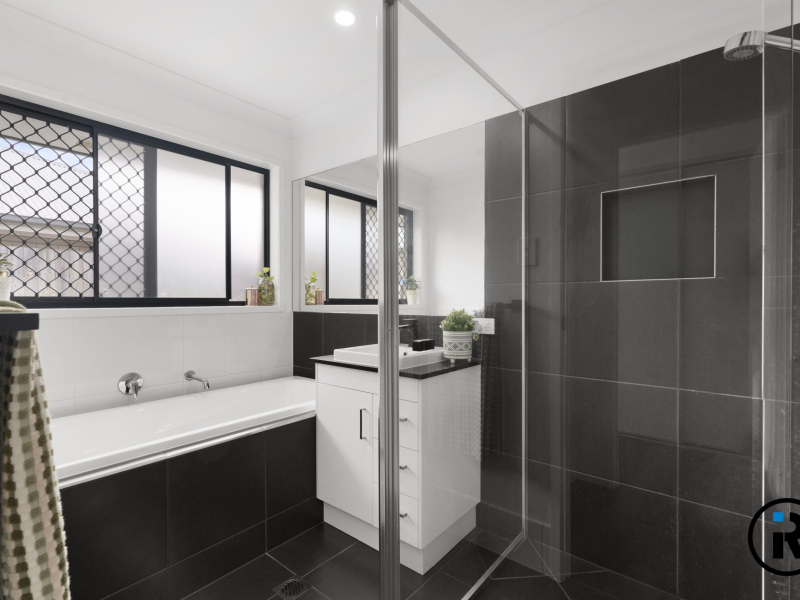 15 Normanby Way, Jimboomba, QLD 4280