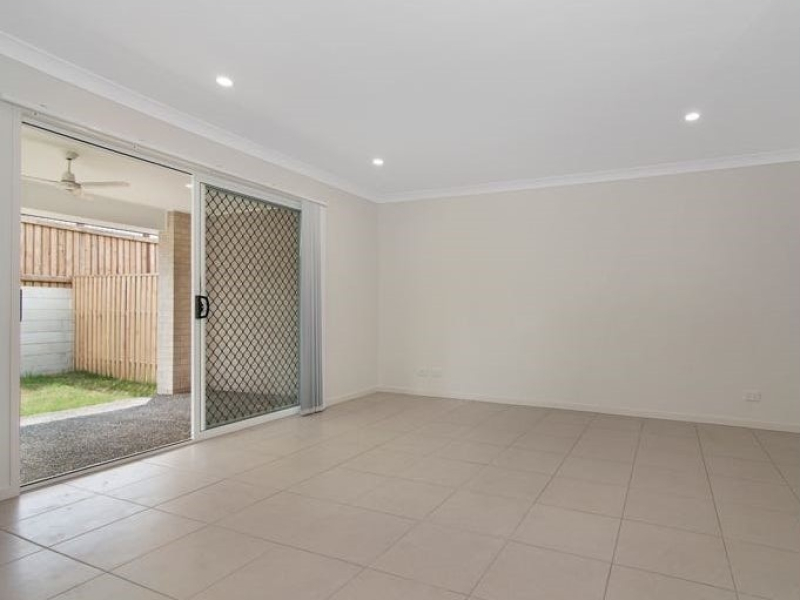 2/80 Tempest Circuit, Redbank Plains, QLD 4301 Australia