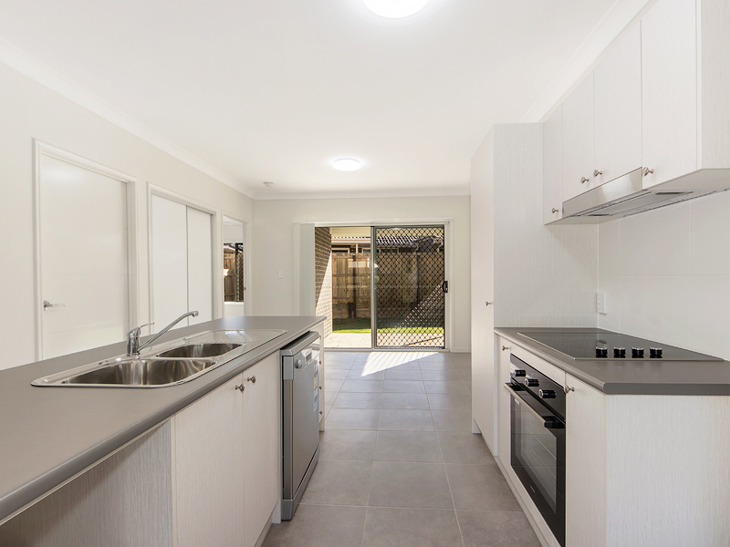 2/9 Barkala Avenue, LOGANLEA, QLD 4131 AUS