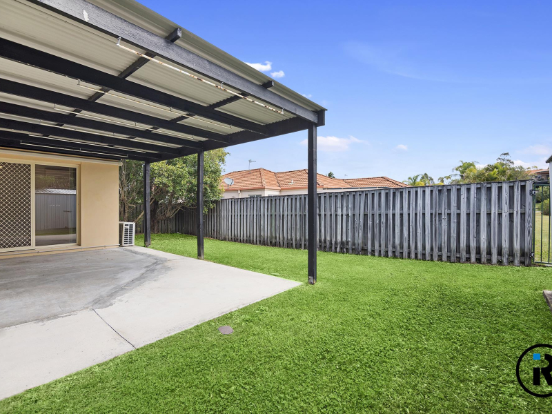 4 Howland Cct, Pacific Pines, QLD 4211