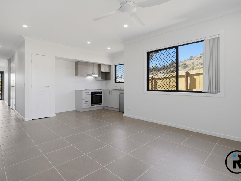 1/2 Isaac Court, Plainland, QLD 4341
