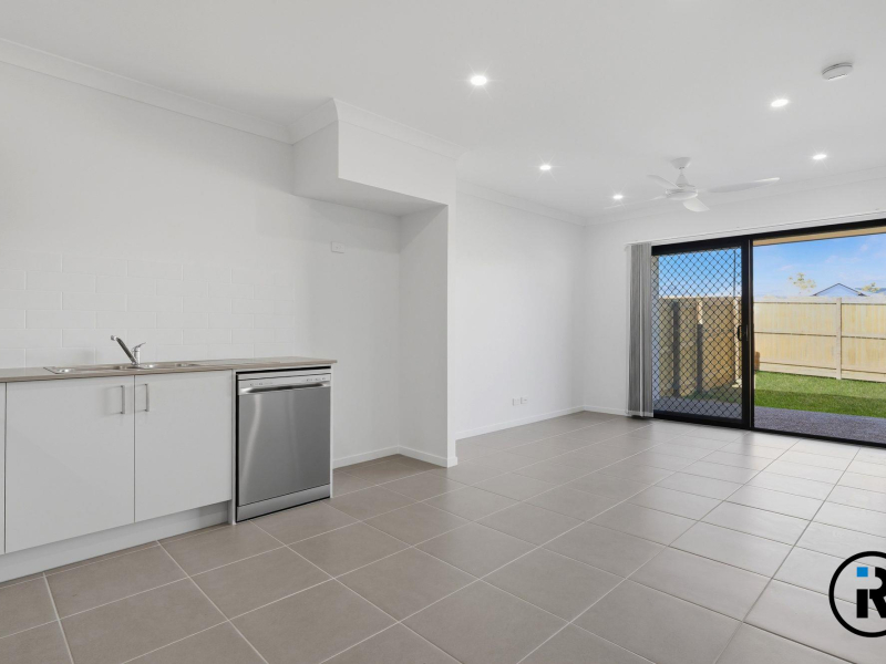 2/2 Isaac Court, Plainland, QLD 4341