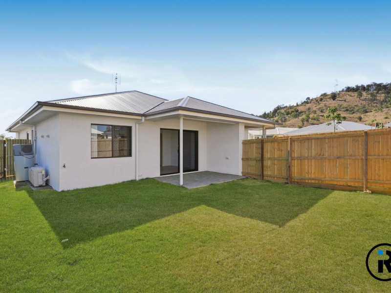 2/2 Isaac Court, Plainland, QLD 4341