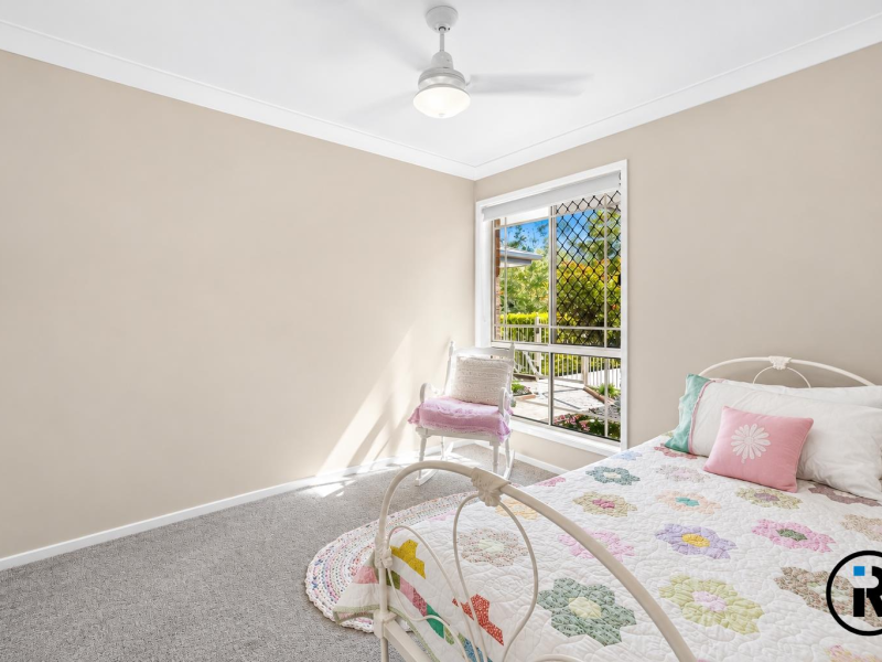 6 Majestic Court, Regents Park, QLD 4118