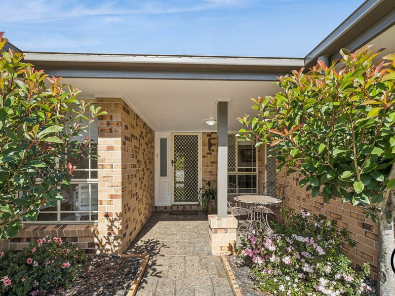 6 Majestic Court, Regents Park, QLD 4118
