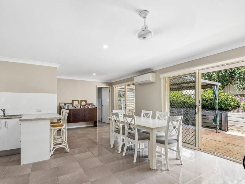 6 Majestic Court, Regents Park, QLD 4118