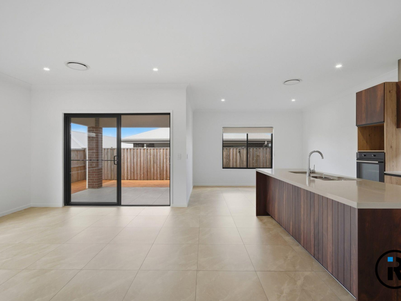 18 Gawler Street, South Ripley, QLD 4306