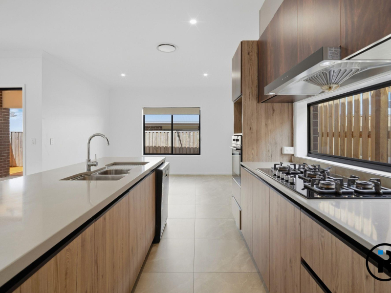 18 Gawler Street, South Ripley, QLD 4306