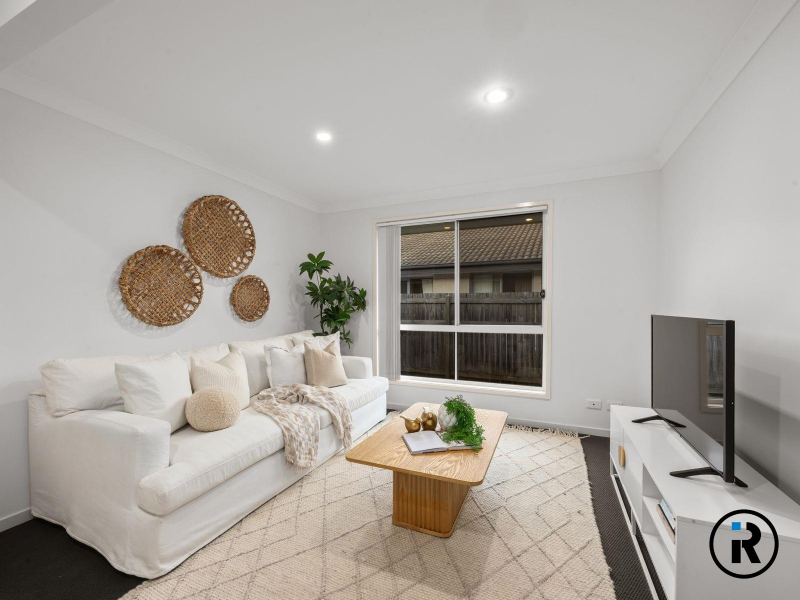 7A Cardena Drive, Augustine Heights, QLD 4300