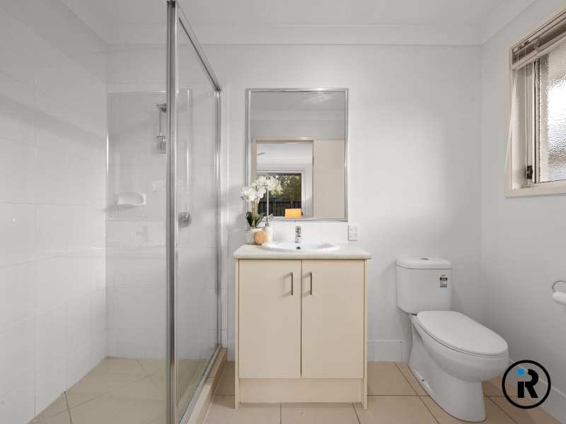 7A Cardena Drive, Augustine Heights, QLD 4300