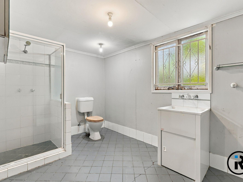 12 Leicester Street, Coorparoo, QLD 4151