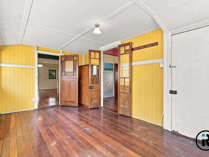 12 Leicester Street, Coorparoo, QLD 4151