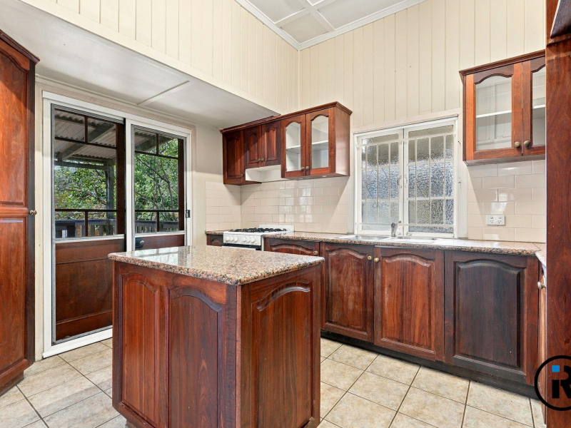 12 Leicester Street, Coorparoo, QLD 4151