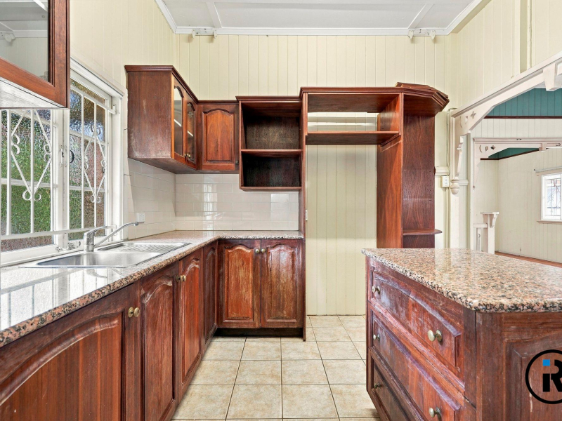 12 Leicester Street, Coorparoo, QLD 4151