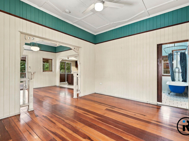12 Leicester Street, Coorparoo, QLD 4151