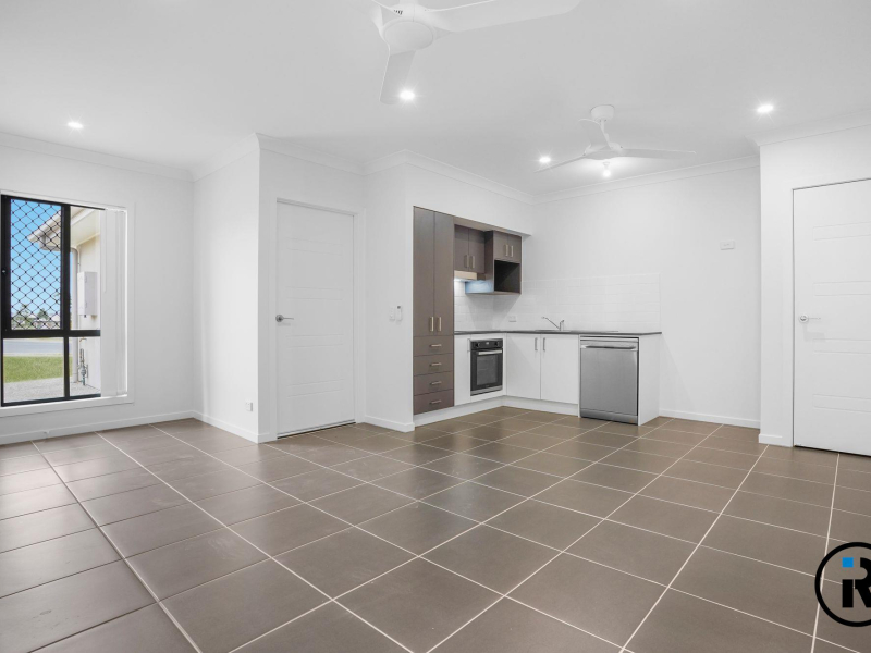 2/78 Barcoo Drive, Plainland, QLD 4341