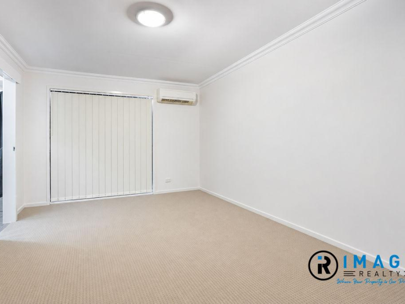6 Crystalwood Court, FERNVALE, QLD 4306 AUS