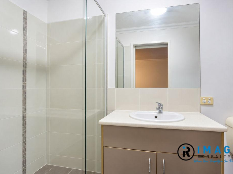 6 Crystalwood Court, FERNVALE, QLD 4306 AUS