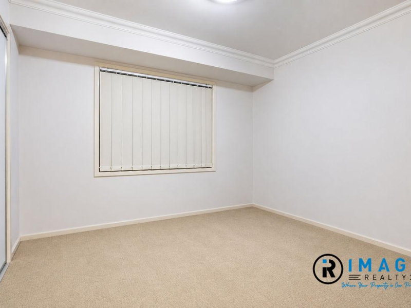 6 Crystalwood Court, FERNVALE, QLD 4306 AUS
