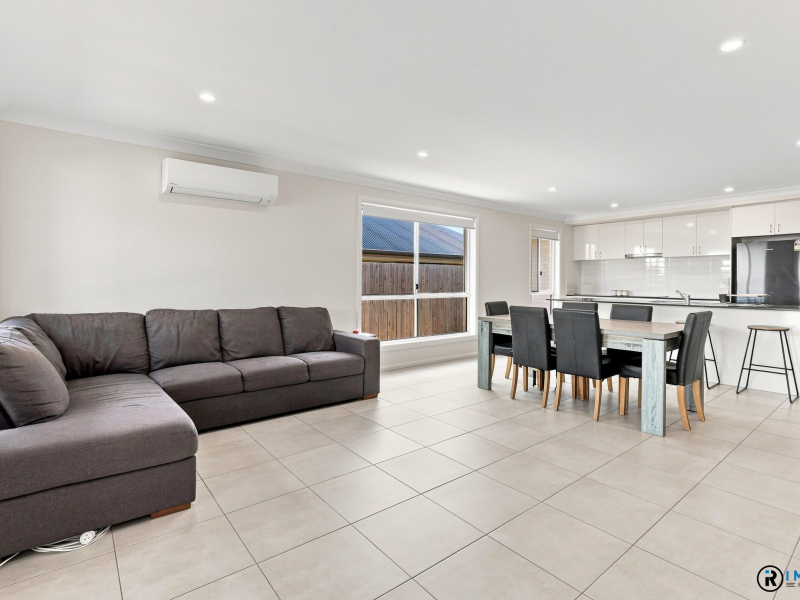 26 Girramay Street, YARRABILBA, QLD 4207 AUS