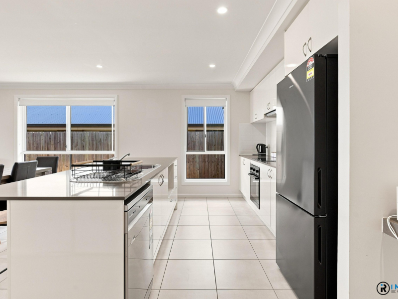 26 Girramay Street, YARRABILBA, QLD 4207 AUS